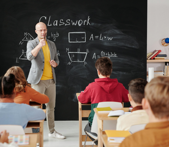 classroom organized by using phomemo label makers