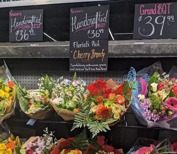 Flower business with a physical shop in the street